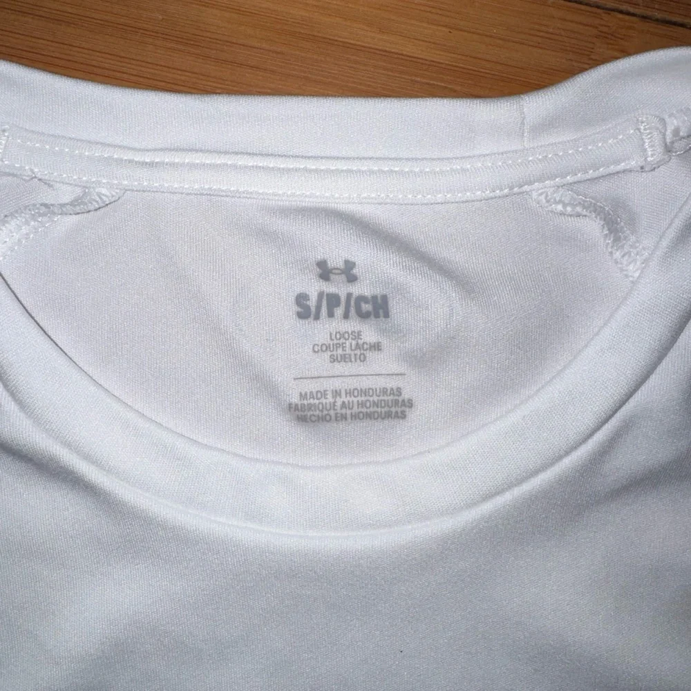 Under Armour Men's White Short Sleeve Tee - Picture 2 of 3